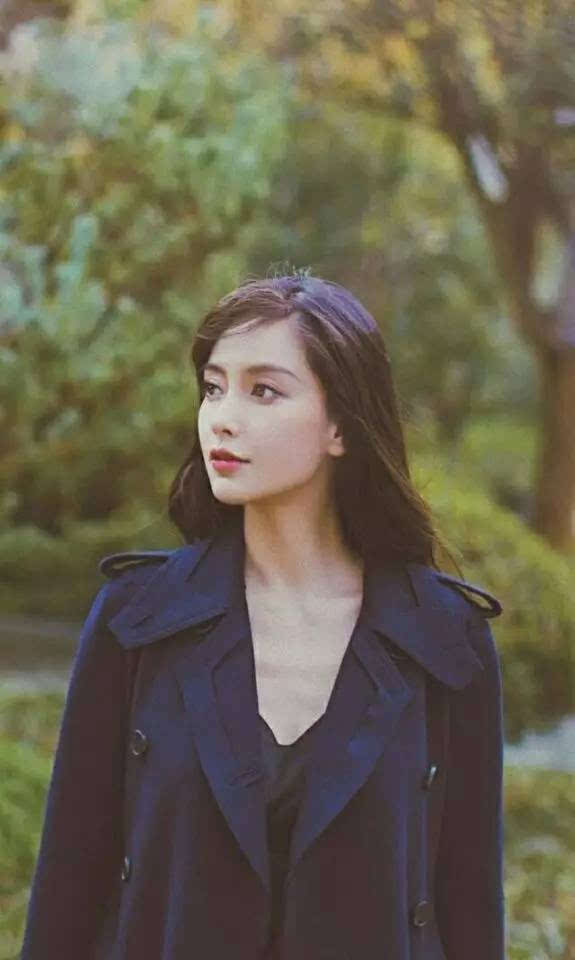 霓虹歌女